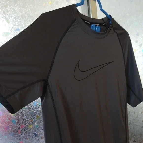Nike Pro Gray Athletic T-Shirt - Picture 8 of 10